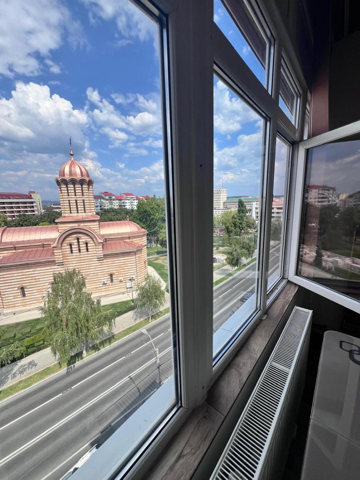Chindia Apartament Targoviste Esterno foto