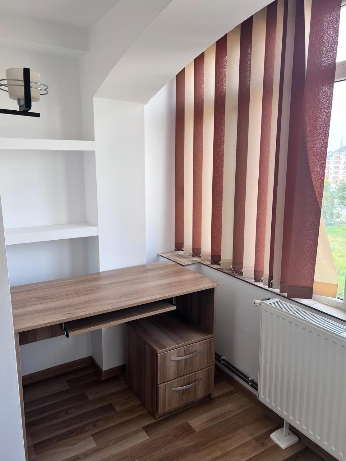 Chindia Apartament Targoviste Esterno foto