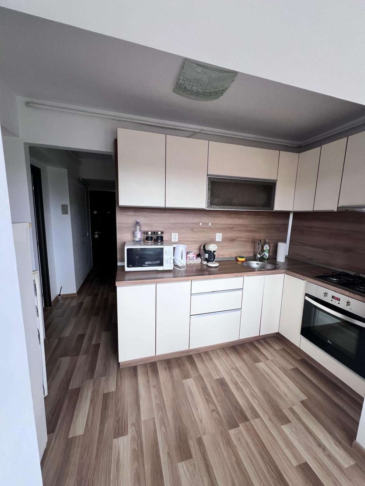 Chindia Apartament Targoviste Esterno foto